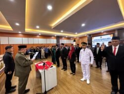 Pastikan Pelayanan Terbaik Bagi Masyarakat, H.Moh. Saleh Asnawi Latik Pejabat Eselon II Dan III
